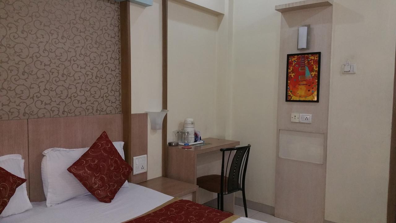Hotel Panchratna Panvel Εξωτερικό φωτογραφία